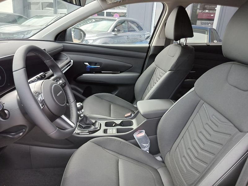 Hyundai Tucson 1,6 T-GDI PREMIUM Nový vůz - fotka 10 z 11