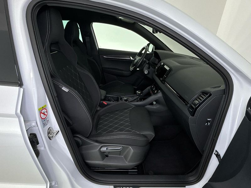 Škoda Karoq Sportline 4x4 DSG - fotka 9 z 29