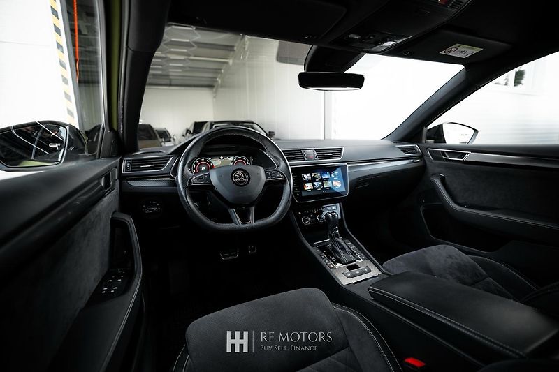 Škoda Superb (2019) Superb SportLine 4x4 200kW - fotka 15 z 45