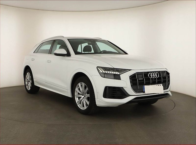 Audi Q8 (2023) 55 TFSI - fotka 1 z 21