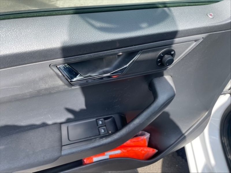 Škoda Fabia 1,0 TSI 70 Ambition - fotka 11 z 11