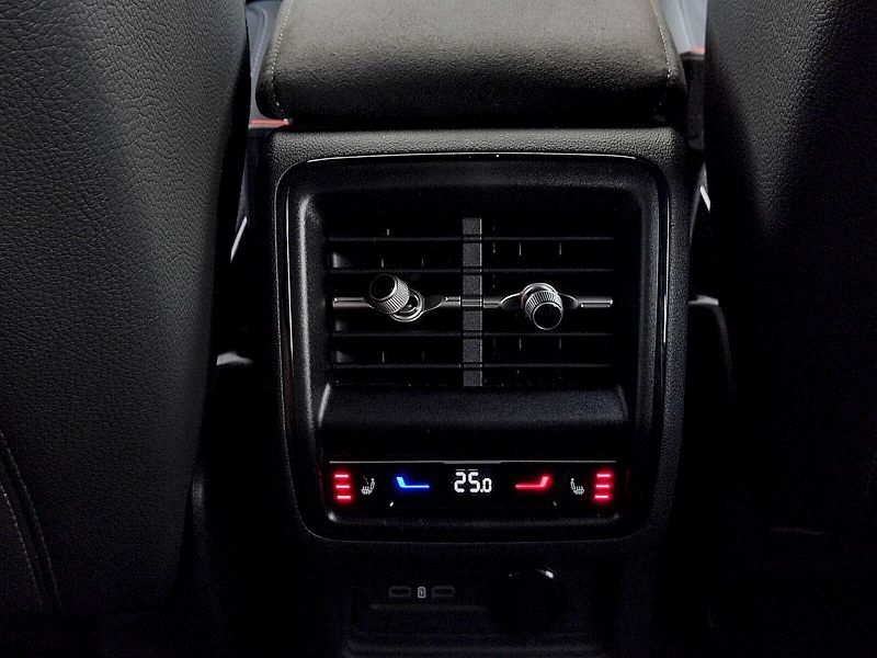 Škoda Kodiaq (2025) iV SportLine 1,5 Tsi DSG - fotka 36 z 48