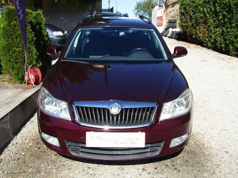 Škoda Octavia (2010) 1.6 TDI 77kW  DSG - fotka 6 z 34