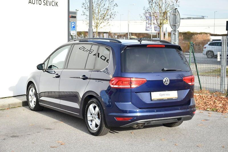 Volkswagen Touran (2016) Trendline 2.0 TDI 110kW DSG - fotka 11 z 31