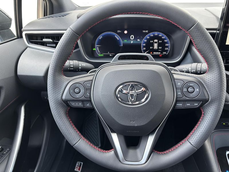 Toyota Corolla (2026) TS 2.0 HEV GR SPORT  - fotka 6 z 14