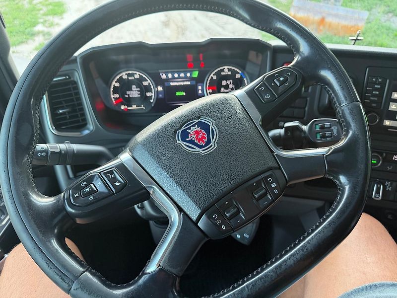 Scania (2018) R 500 8x4 Bordmatic Retarder - fotka 19 z 25