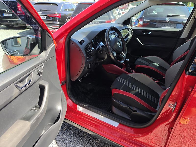 Škoda Fabia 1.2 TSI Monte Carlo Panorama  - fotka 14 z 15