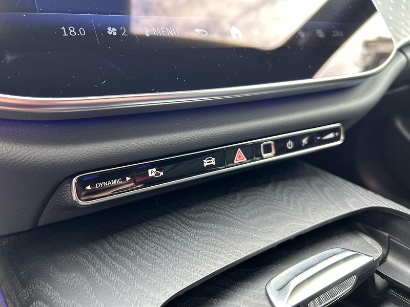 Mercedes-Benz Třídy E E 220d 4Matic AMG - fotka 22 z 28