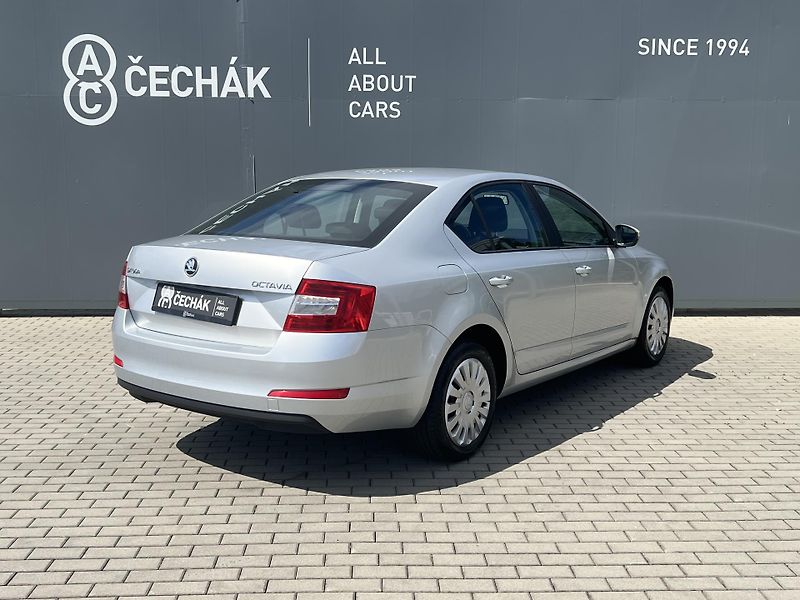 Škoda Octavia (2014) 1,6TDi CR 77kW AMBITION - fotka 5 z 33