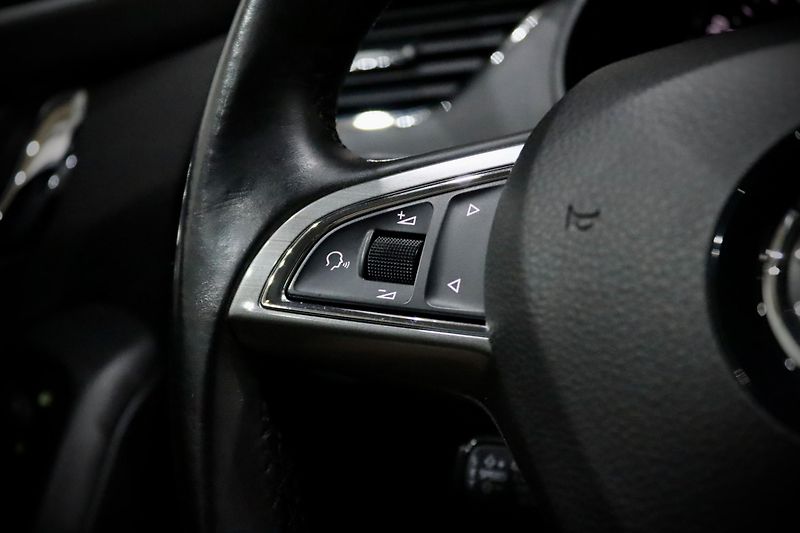 Škoda Octavia 3 Combi 1.4 TSI 110 kW - fotka 25 z 32