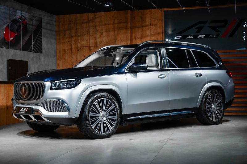 Mercedes-Benz GLS 4MATIC Maybach - fotka 2 z 32