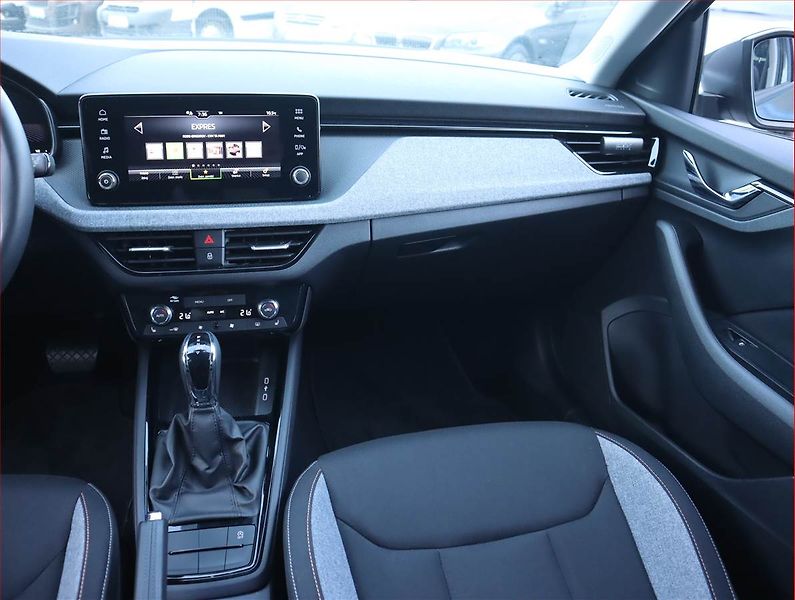 Škoda Scala (2024) Selection 1.0 TSI - fotka 8 z 21
