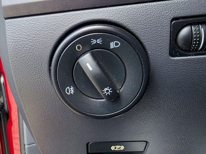 Volkswagen Touareg (2007) 2,5TDI 128KW 4X4 AUTOMAT - fotka 14 z 26