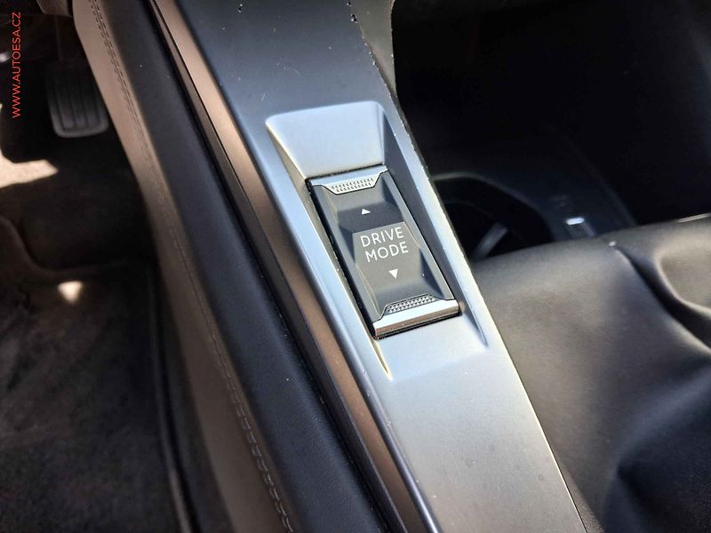 Peugeot 308 (2022) 1.2PT, Allure - fotka 18 z 18
