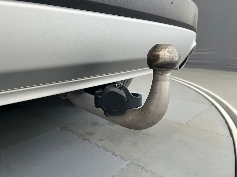 Ford Kuga 2,0 EB  140 kW AWD Titanium - fotka 35 z 58