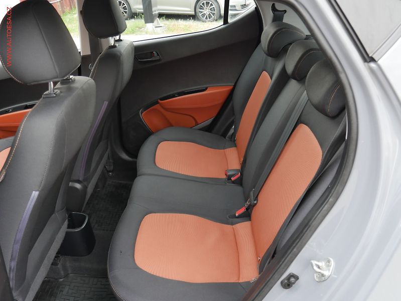 Hyundai i10 (2014) 1.0i, ČR, AC, temp - fotka 10 z 18