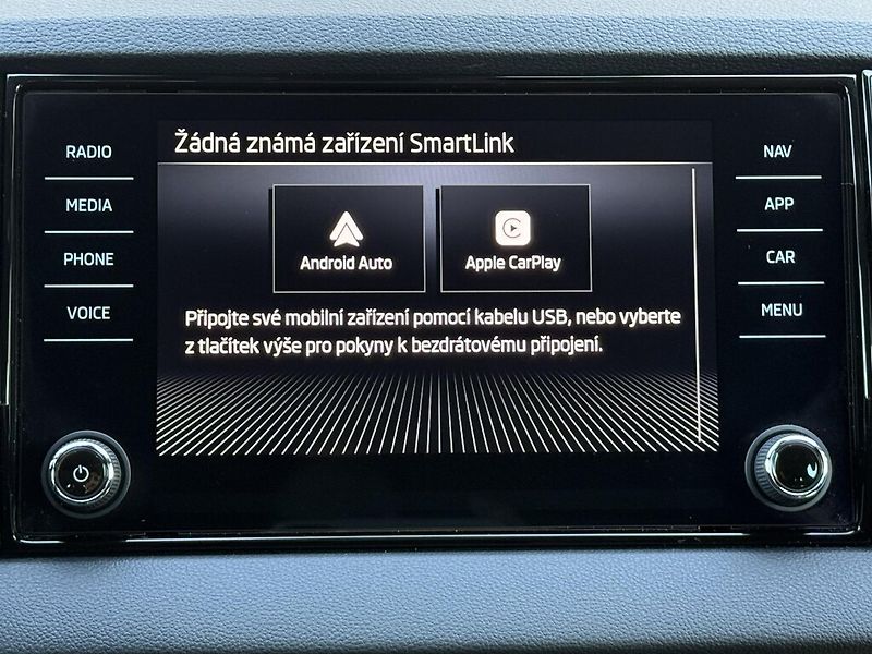 Škoda Karoq DSG 1,5TSi 110kW SportLine - fotka 14 z 24