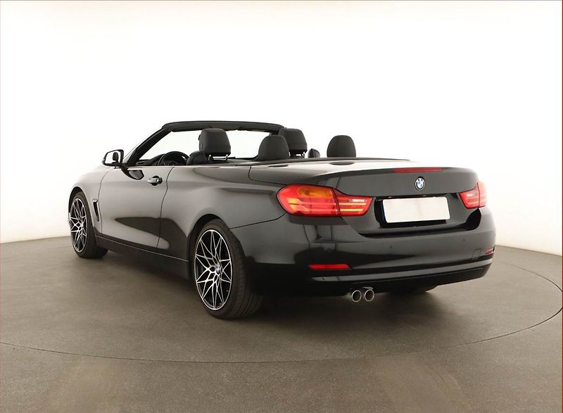 BMW Řada 4 (2017) 420d - fotka 4 z 18