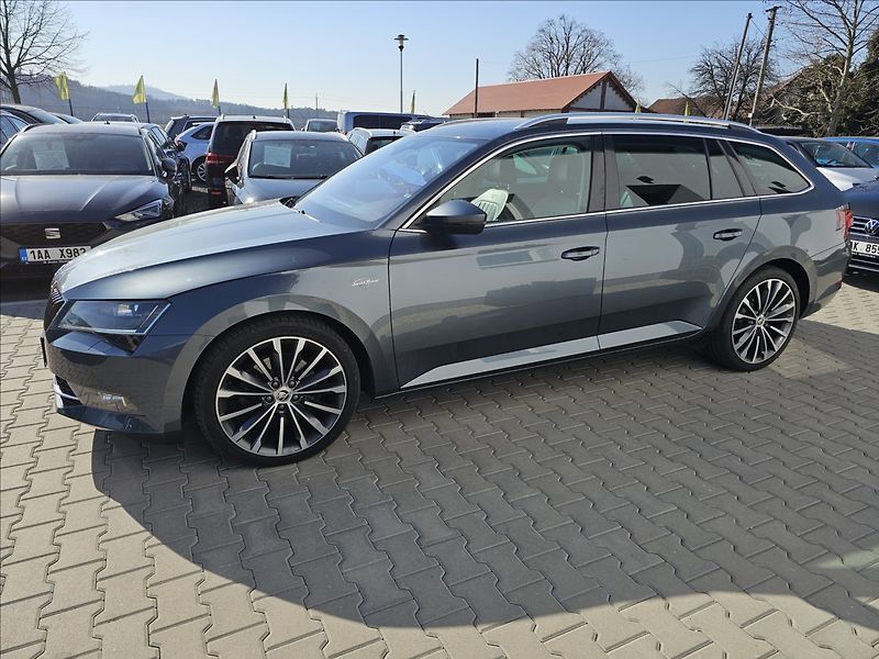 Škoda Superb 3 2,0TDi Laurin & Klement - fotka 10 z 46