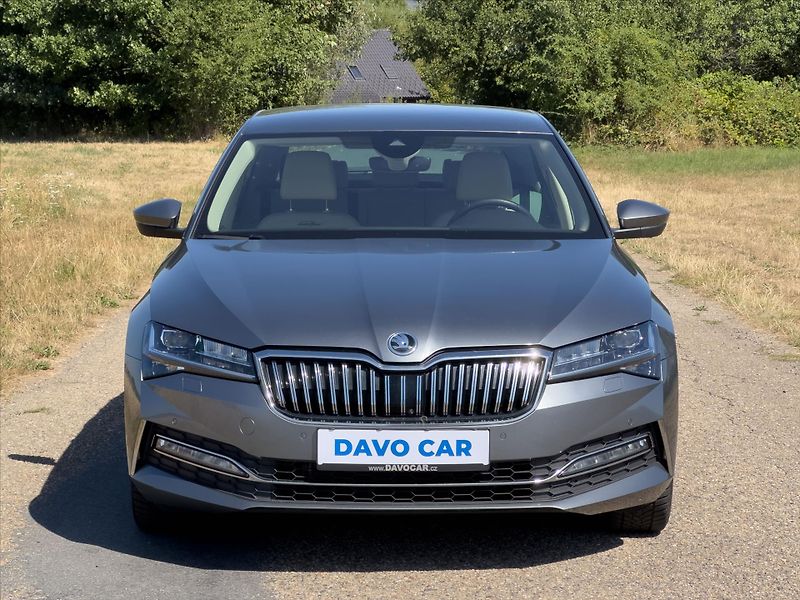 Škoda Superb 2,0 TDI 147kW DSG 4x4 L&K DPH - fotka 2 z 40