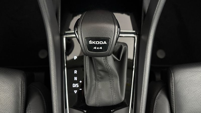 Škoda Kodiaq 2.0 TDI DSG 4x4 L&K - fotka 28 z 32