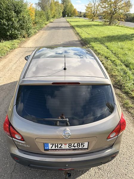 Nissan Qashqai (2008) - fotka 26 z 28