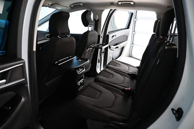 Ford S-MAX (2020) 2.0 LED SONY ACC 7 Míst Tažné - fotka 10 z 39