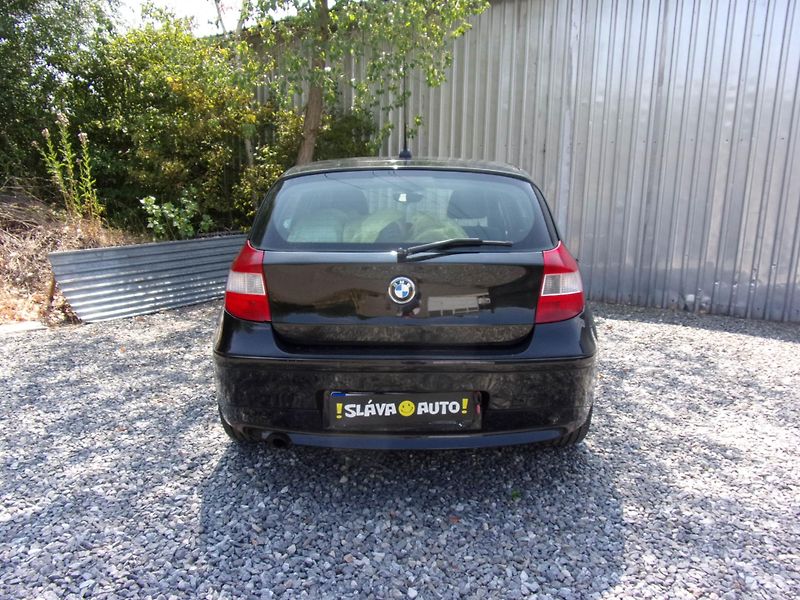 BMW Řada 1 (2005) 116i 85kW 2xALU KOLA DIGIKLIMA - fotka 6 z 19