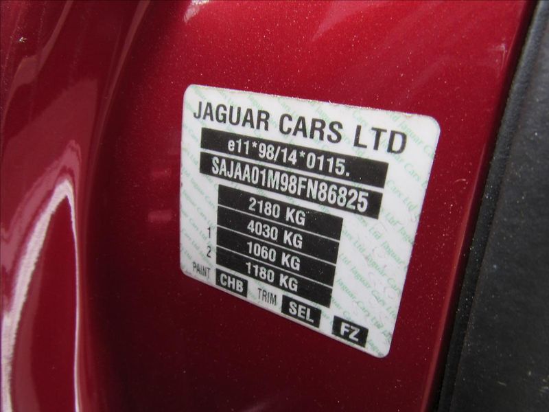 Jaguar S-Type 3,0 i Exclusive 175 KW - fotka 27 z 28
