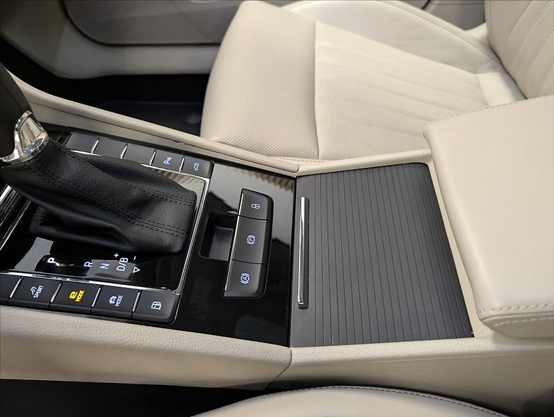 Škoda Superb 1.5 iV L&K - fotka 19 z 29