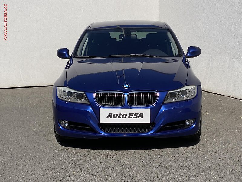 BMW Řada 3 (2011) 3.0D 325d, +ALU - fotka 2 z 17