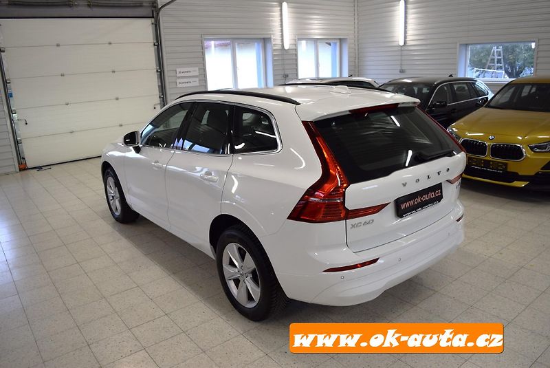 Volvo XC60 2.0 B4 AWD MOMENTUM 2022 - fotka 4 z 54
