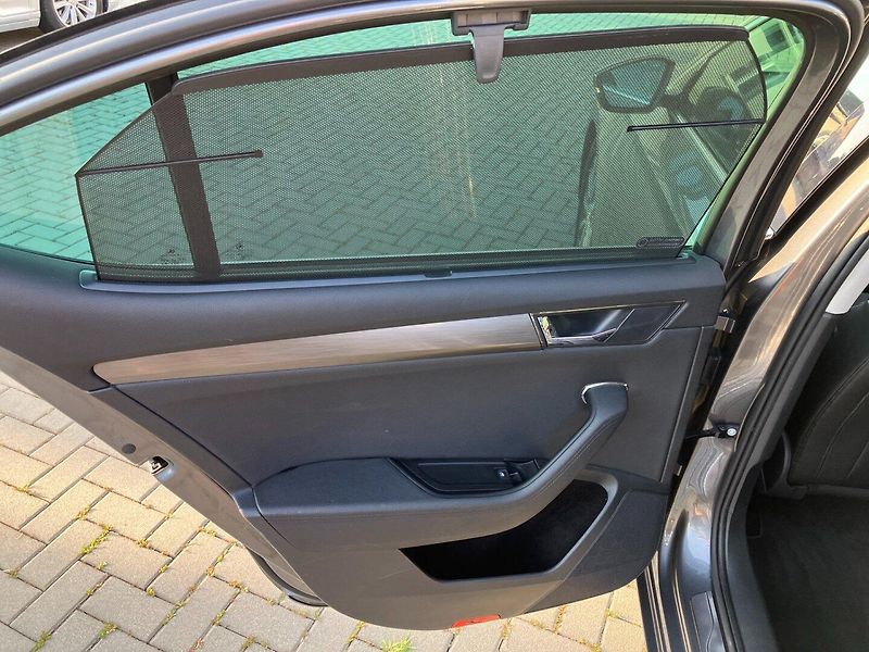 Škoda Superb (2022) 2.0TDI 110kW DSG STYLE PLUS - fotka 14 z 30