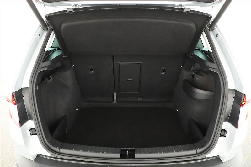 Škoda Karoq (2021) Style 1.5 TSI - fotka 29 z 30