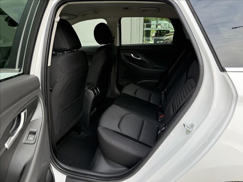 Hyundai i30 1,5 DPi  WG FL Style - fotka 11 z 24