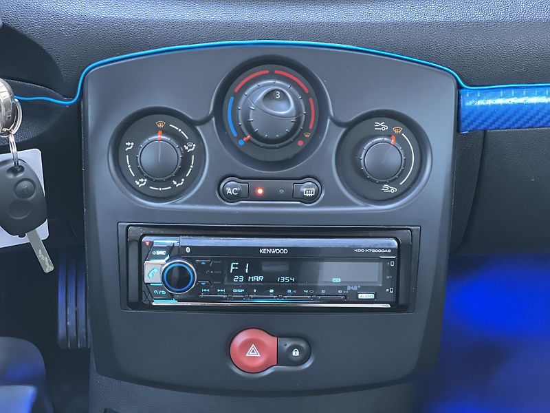 Renault Clio 1.2i 16v KLIMA KOUPENO V ČR - fotka 17 z 34