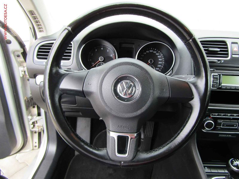 Volkswagen Golf (2010) 1.2 TSi, 2.maj,ČR, Tempo - fotka 14 z 17