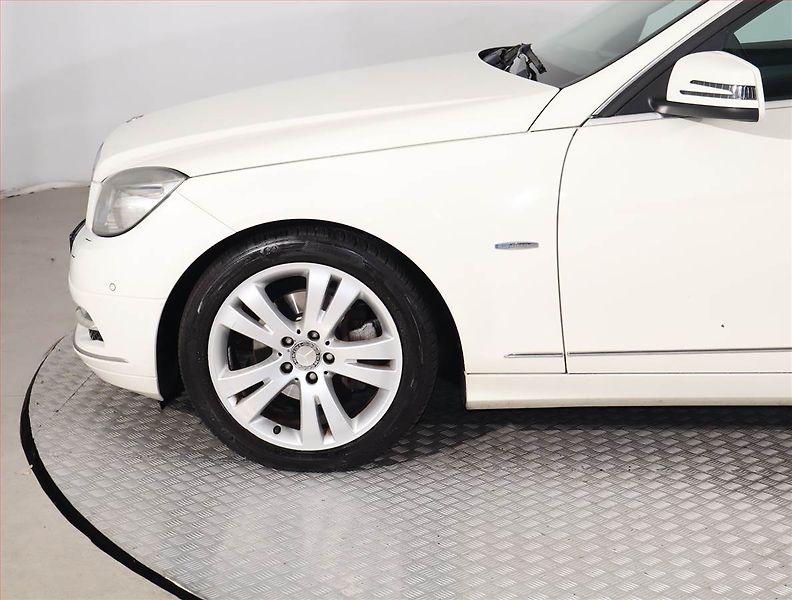 Mercedes-Benz Třídy C (2010) Avantgarde C 200 CDI, Automat - fotka 15 z 16