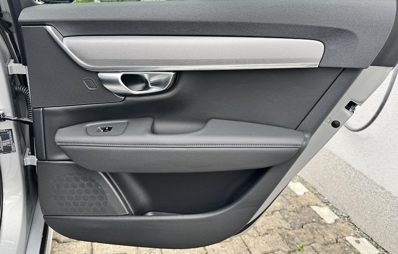 Volvo V90 T6 AWD PLUS DARK // 360 // TZ  - fotka 21 z 50