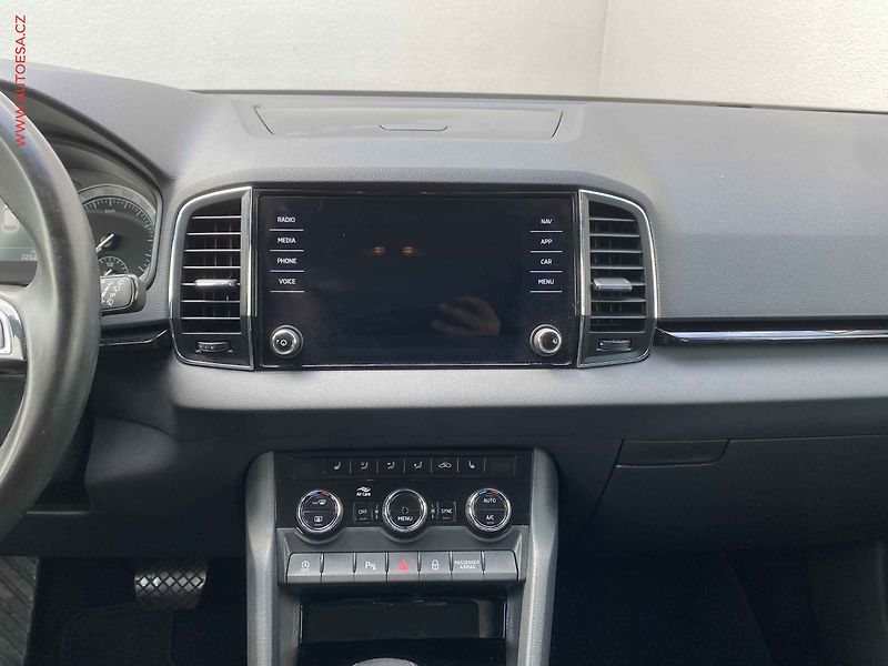 Škoda Karoq (2019) 1.5 TSi, Style, DSG, navi - fotka 12 z 18