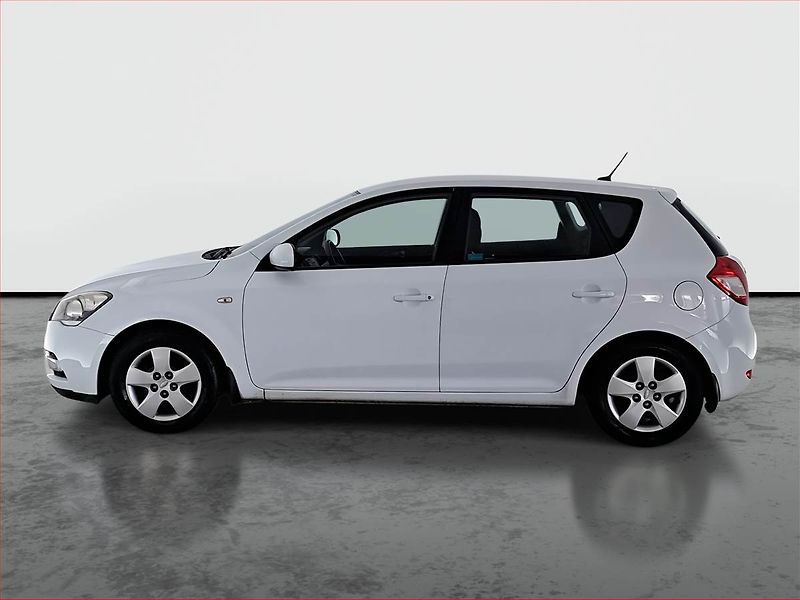 Kia Ceed (2012) 1.6 CRDi, po STK - fotka 3 z 16