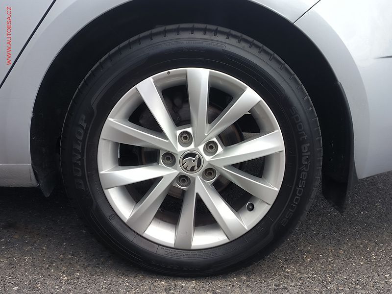 Škoda Octavia (2018) 1.6 TDi, 2.maj,ČR, Style - fotka 21 z 22