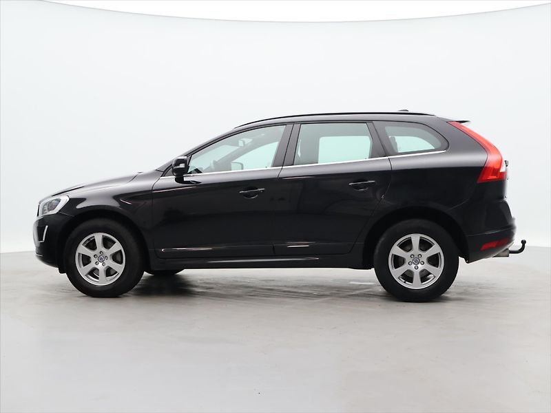 Volvo XC60 2,0 D4 120kW Momentum AUT - fotka 4 z 30