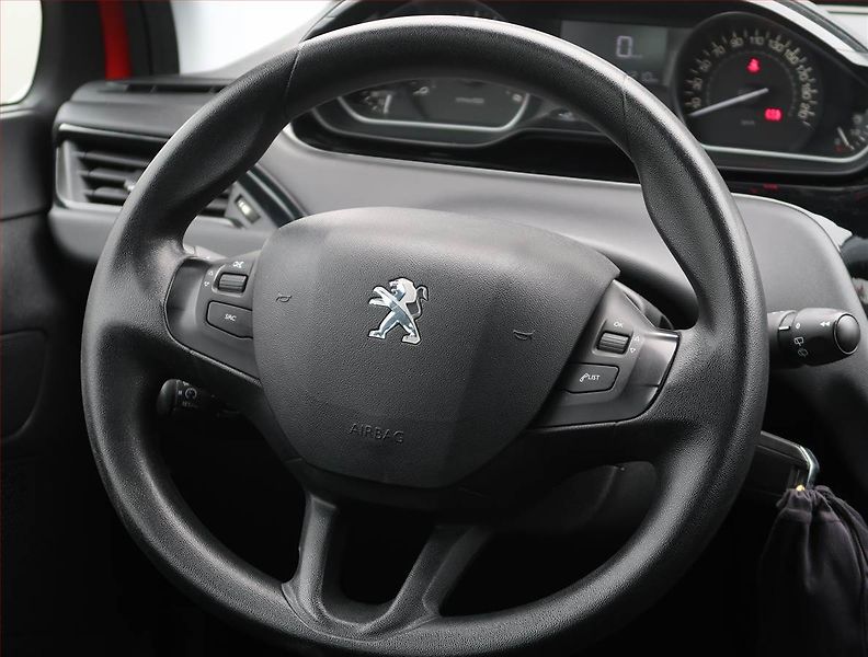 Peugeot 208 (2016) 1.6 BlueHDi, Serv.kniha - fotka 15 z 17
