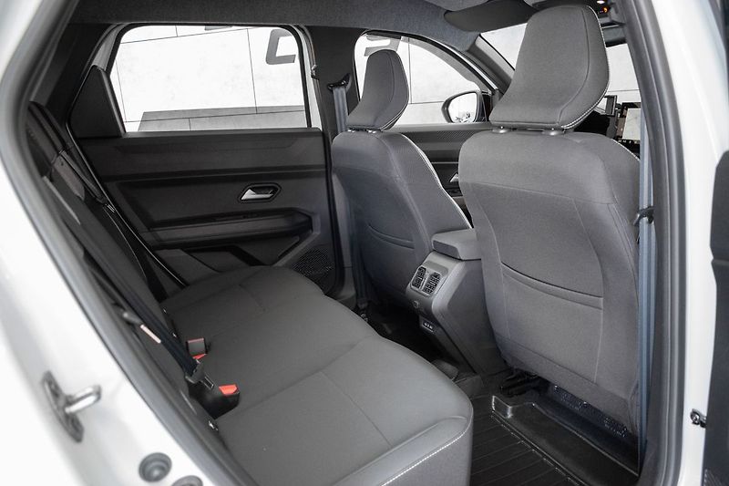 Dacia Bigster JOURNEY 1.2 TCe HYBRID-G 140 - fotka 13 z 48