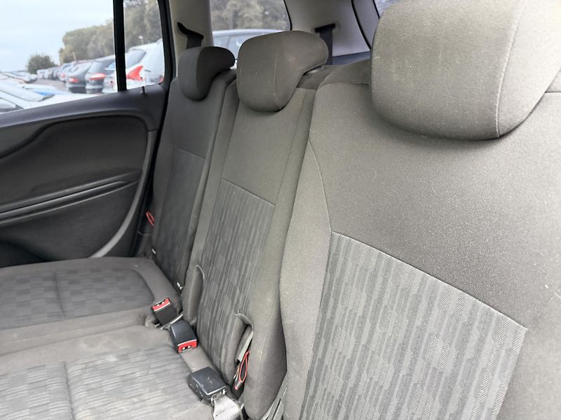 Opel Zafira 2.0 CDTi 7 MIST - fotka 14 z 23