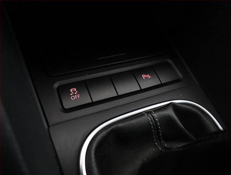 Volkswagen Golf (2012) 1.4 TSI, Serv.kniha, Tempomat - fotka 11 z 15