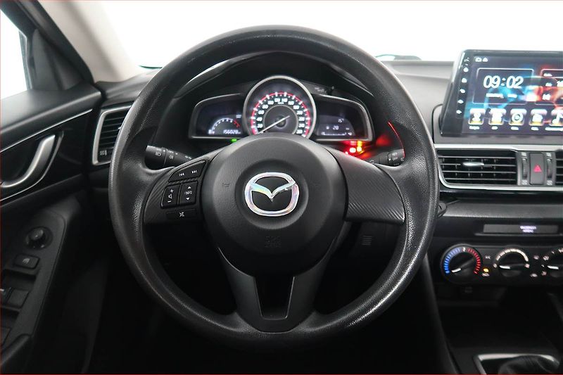 Mazda 3 (2014) 1.5 Skyactiv-G, Navi - fotka 15 z 17