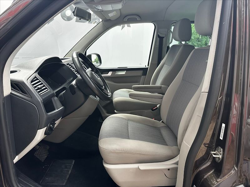 Volkswagen Caravelle 2.0TDI 110kW DSG - fotka 9 z 38