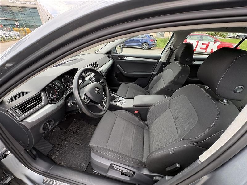 Škoda Superb 1,6 TDi 88kW Xenon,ACC,Výhřev - fotka 3 z 36